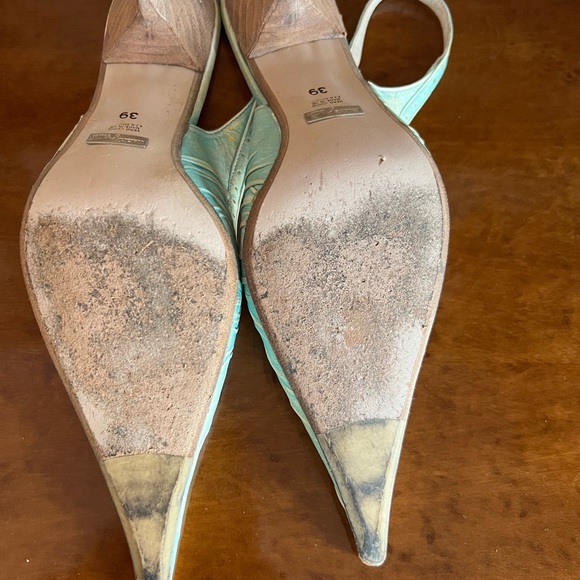 Pointed Toe Pump - Picture 7 of 7